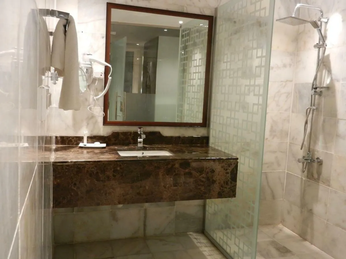 Apartmanhotel Glamour Hotel Dzsidda